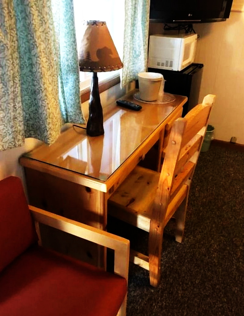 Holiday Motel - Web Listing (newer photo)